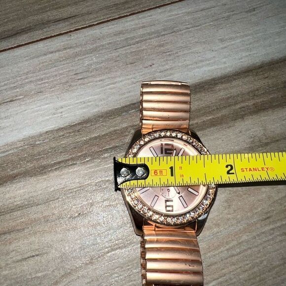 Charming Charlie Wristwatch Womens Rose Gold And Rhinestones Stretch Band Tested - Picture 3 of 8
